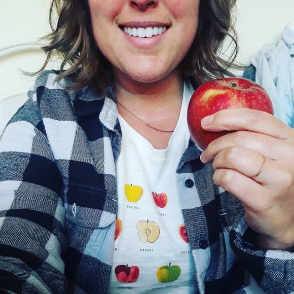 Meet your Posher, Kari - Picture 1 of 1